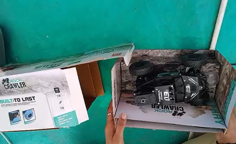 Xtreme Monster Rock Crawler – Heavy Duty Remote Control Off-Road Truck for Kids